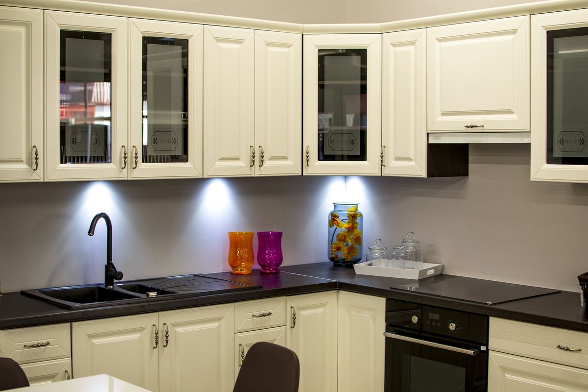 What is the Best Under Cabinet Lighting? Read On!